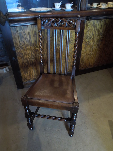 Chair13106a_02.JPG