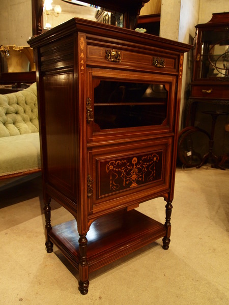 cabinet150207_05.JPG