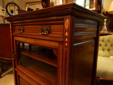 cabinet150207_08.JPG