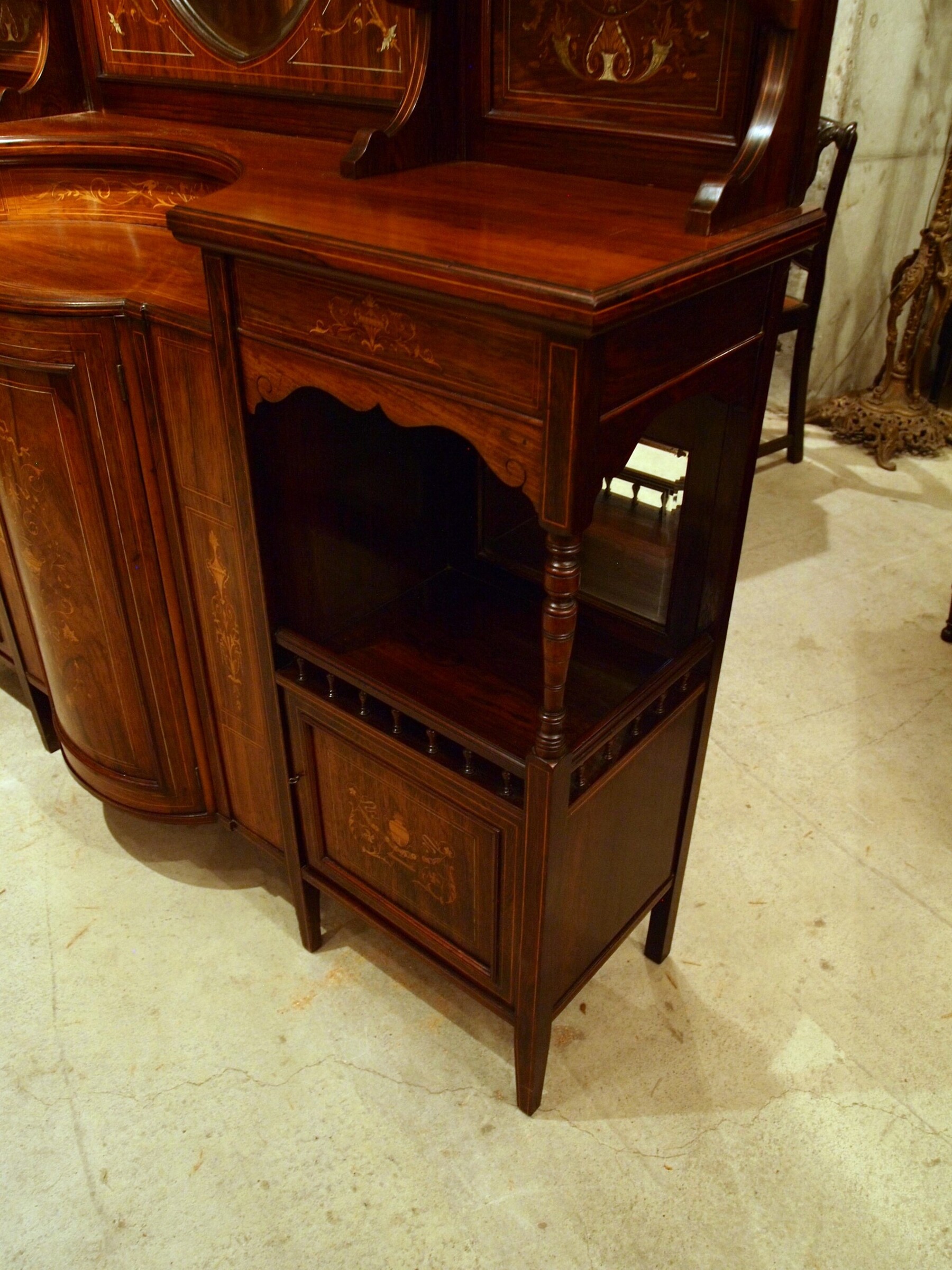 cabinet240728l_10.JPG