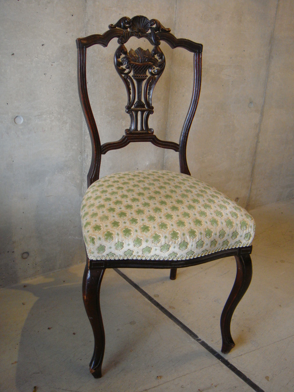 chair120525a_03.JPG