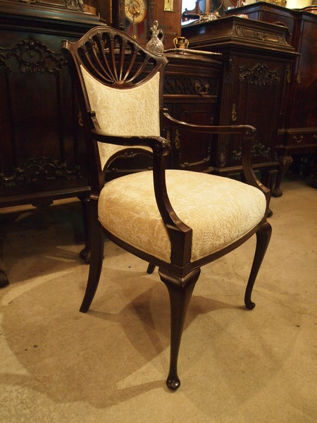 chair180224_06.JPG