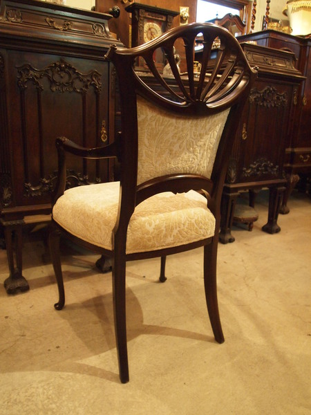 chair180224_07.JPG