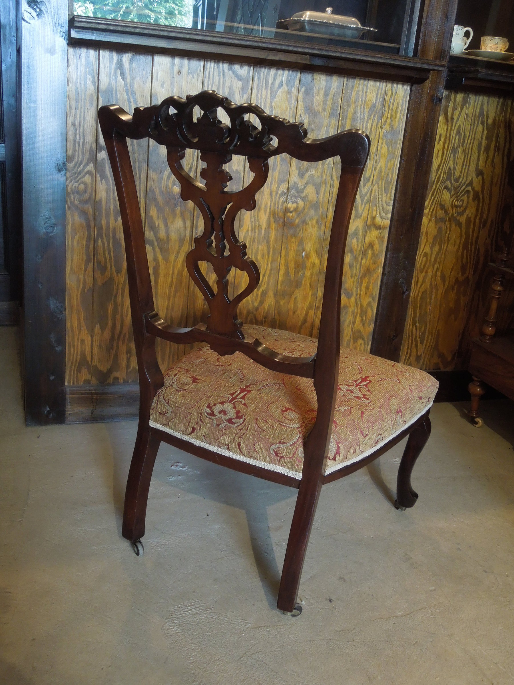 chair250630a_07.JPG