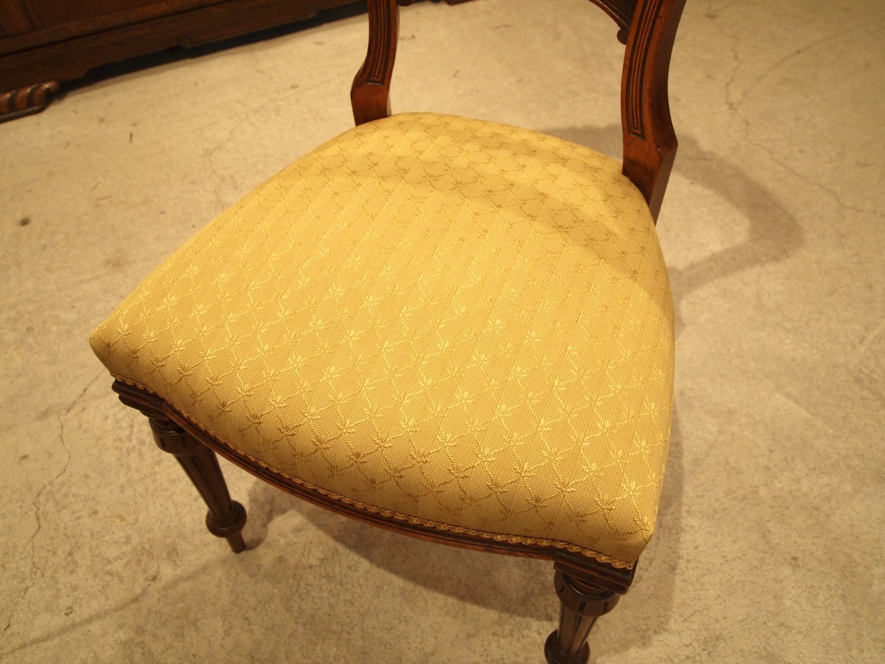 chair280228a_06.JPG