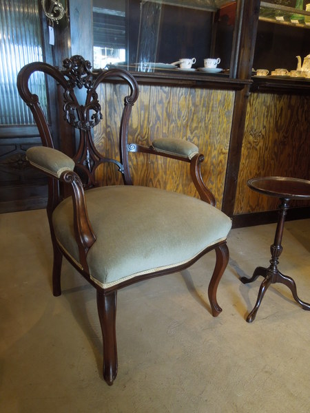 https://www.crair-antiques.com/info/images/chair130923c_01.JPG