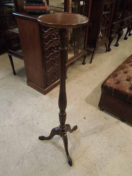 https://www.crair-antiques.com/info/images/small140608b_01.JPG