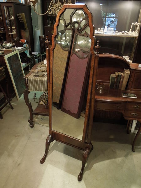 https://www.crair-antiques.com/info/images/small140810b_01.JPG