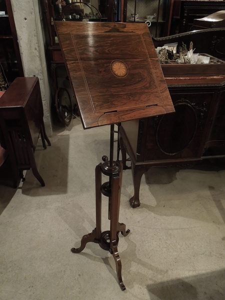 https://www.crair-antiques.com/info/images/small141228d_01.JPG