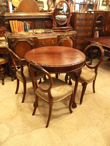 https://www.crair-antiques.com/info/images/table170120_01.JPG